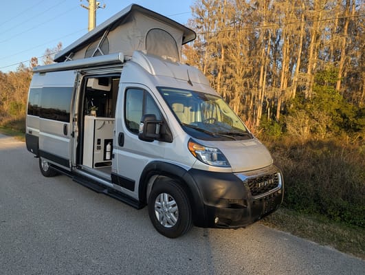 2023 Class B - A/C, 100 mi/day Luxury Van Pop Top
