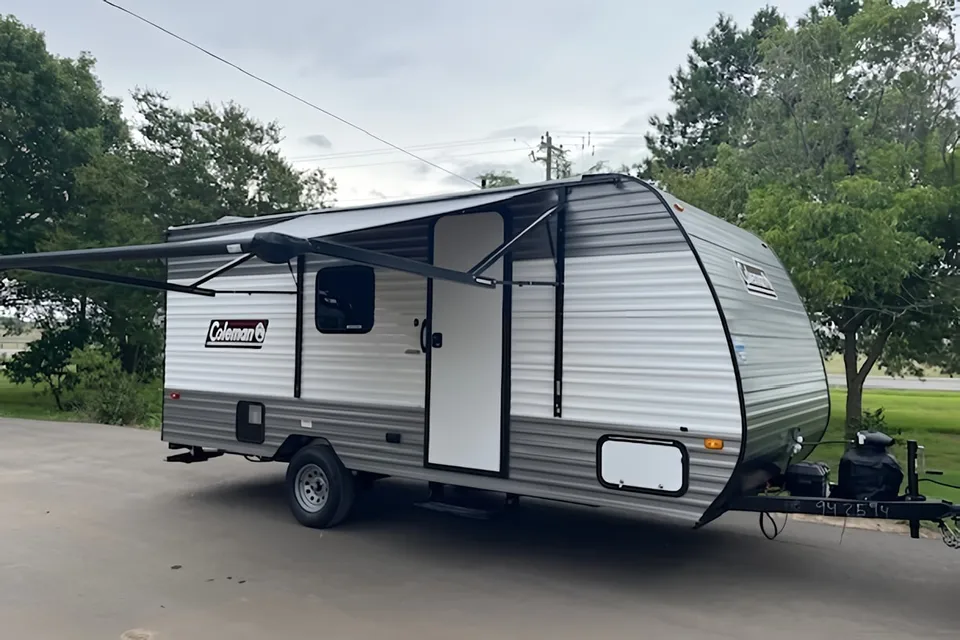 Meet "Sadie" -Lightweight and Easy to Tow!