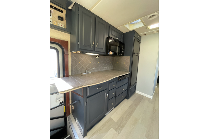 Newmar class A TOY HAULER Class A CL37