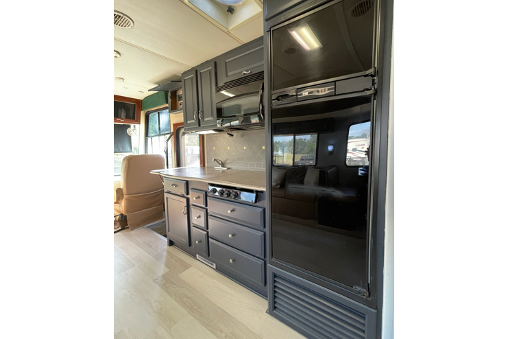 Newmar class A TOY HAULER Class A CL37