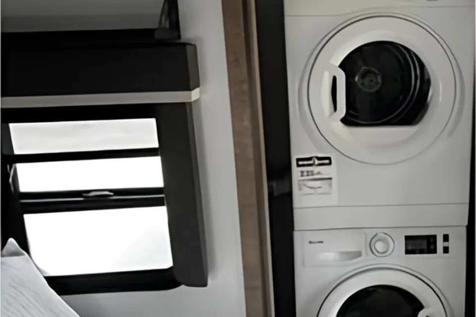 Premium Keystone Montana Fifth Wheel