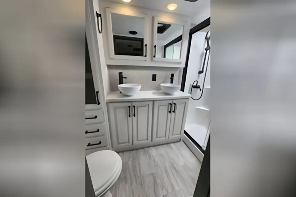 Premium Keystone Montana Fifth Wheel