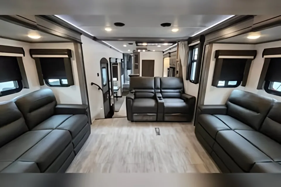 Premium Keystone Montana Fifth Wheel