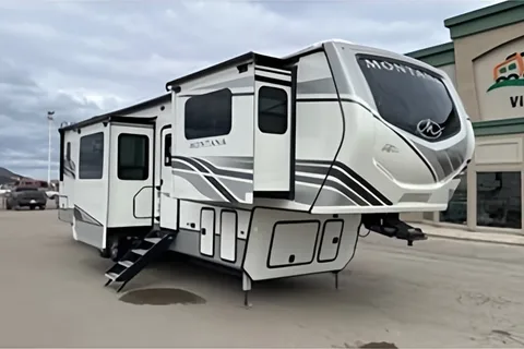 Premium Keystone Montana Fifth Wheel