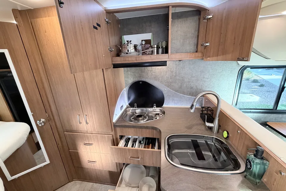Ram Pro Master Winnebago Class C