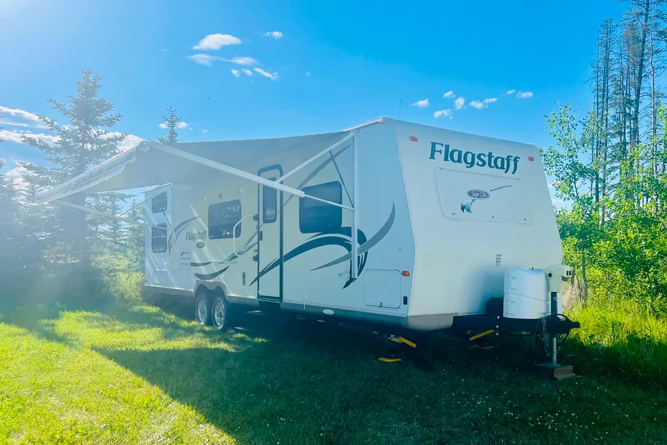 Forest River Flagstaff 27BHS Travel Trailer