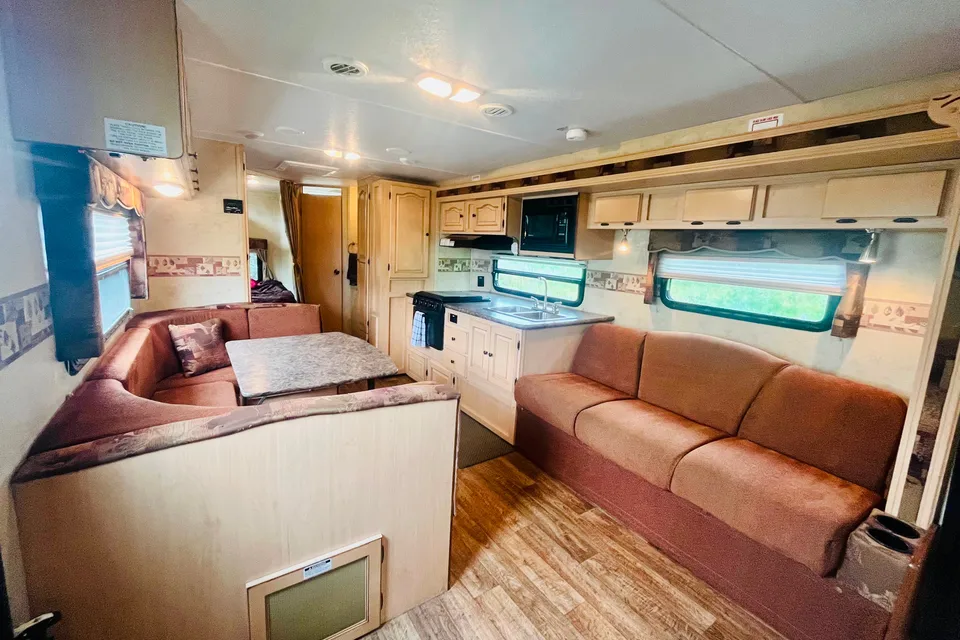 Forest River Flagstaff 27BHS Travel Trailer