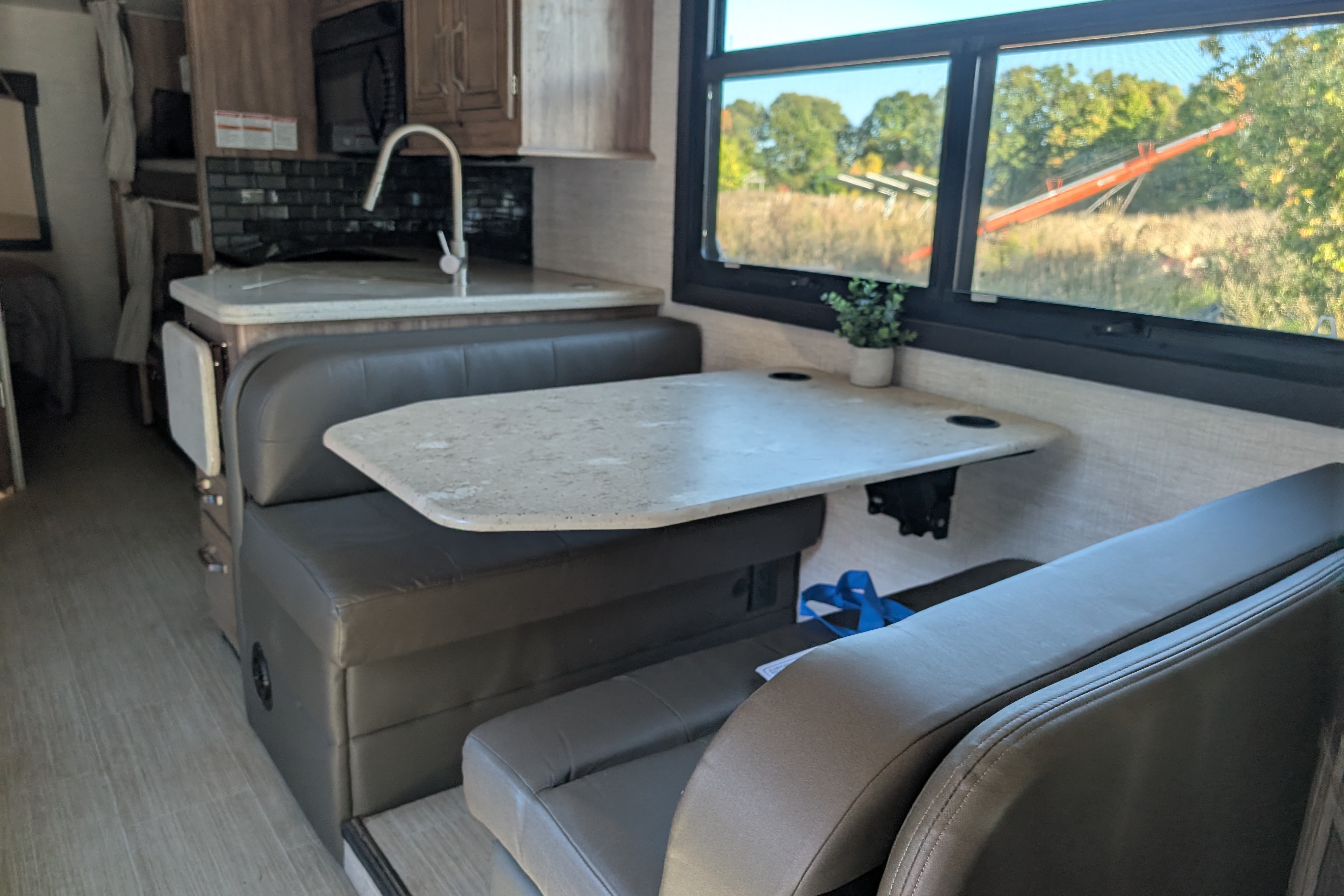 Dianne's Jayco Greyhawk Class C