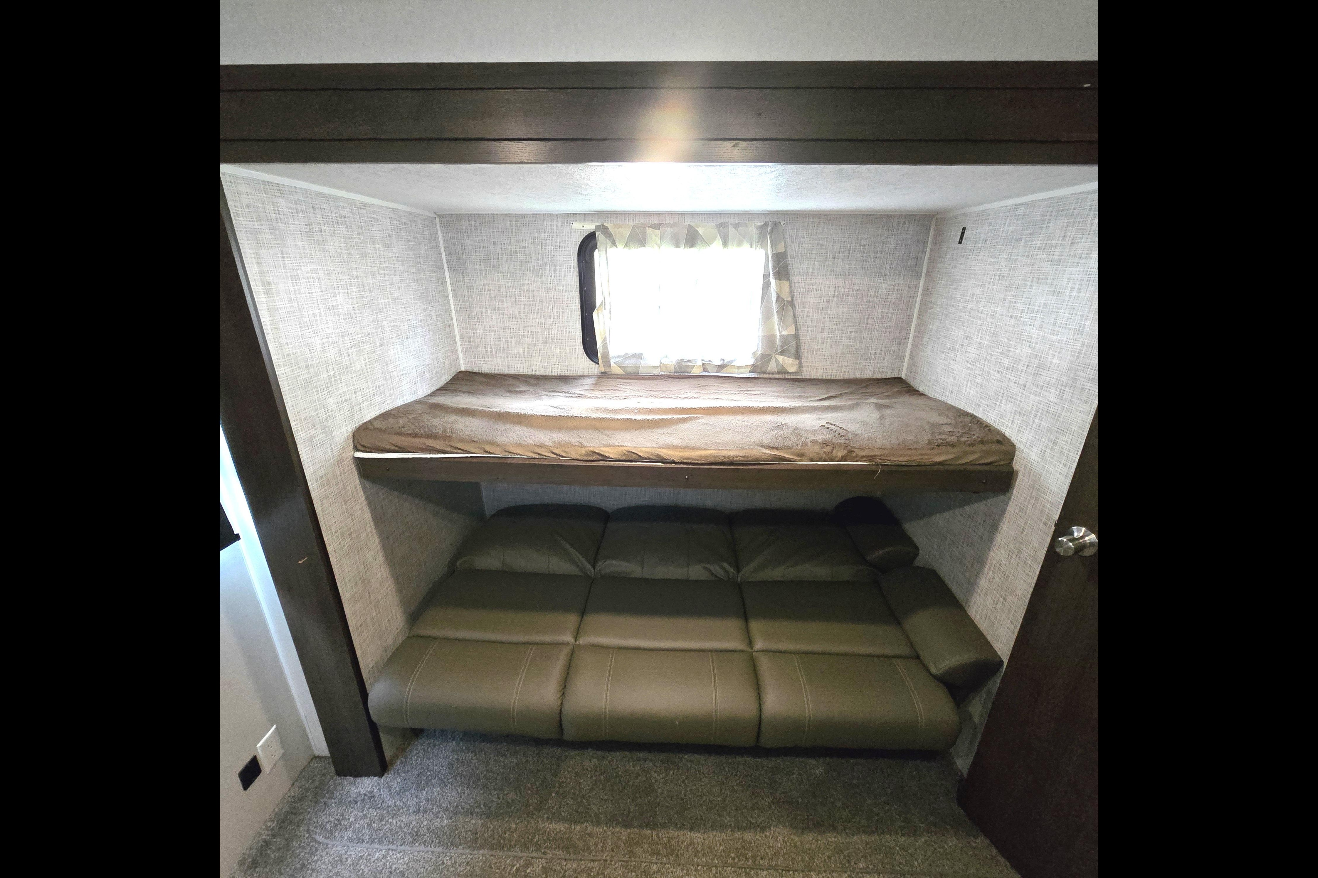 Fireside RV's 2019 Forest River Salem 32BHDS Bunkhouse - LMI1558