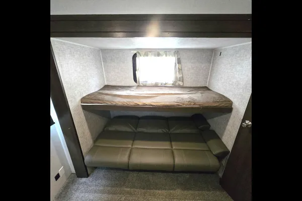 Fireside RV's 2019 Forest River Salem 32BHDS Bunkhouse - LMI1558