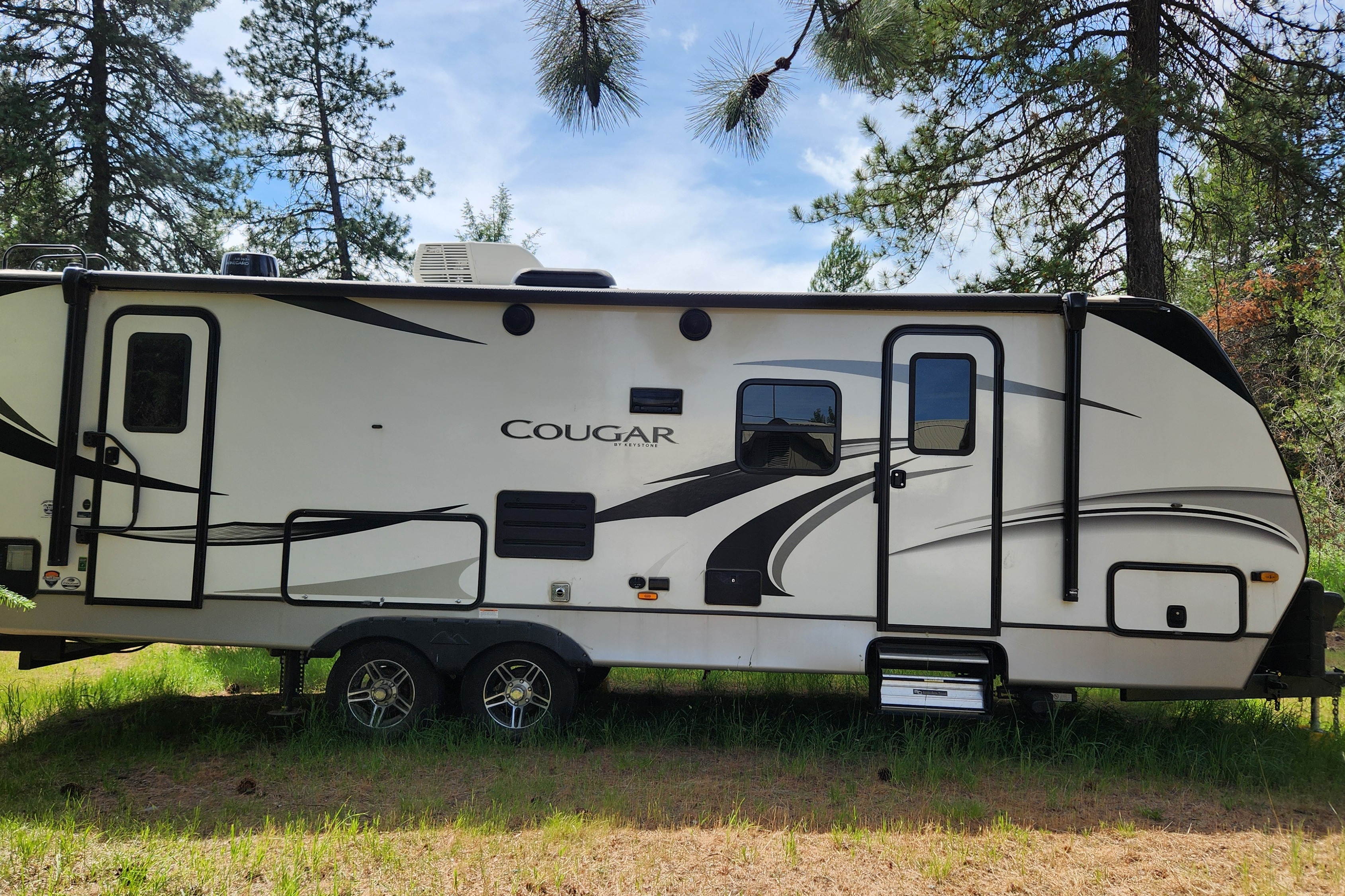 Rick's Cougar Half-Ton Travel Trailer