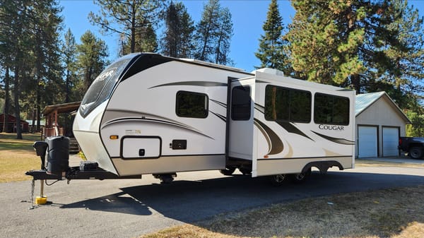 Rick's Cougar Half-Ton Travel Trailer