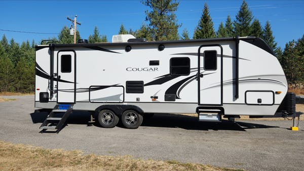 Rick's Cougar Half-Ton Travel Trailer