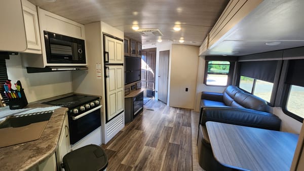 Rick's Cougar Half-Ton Travel Trailer