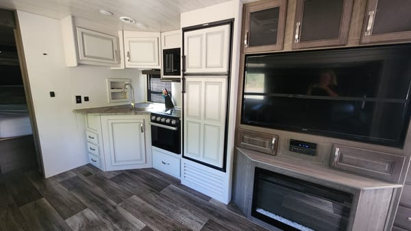 Rick's Cougar Half-Ton Travel Trailer