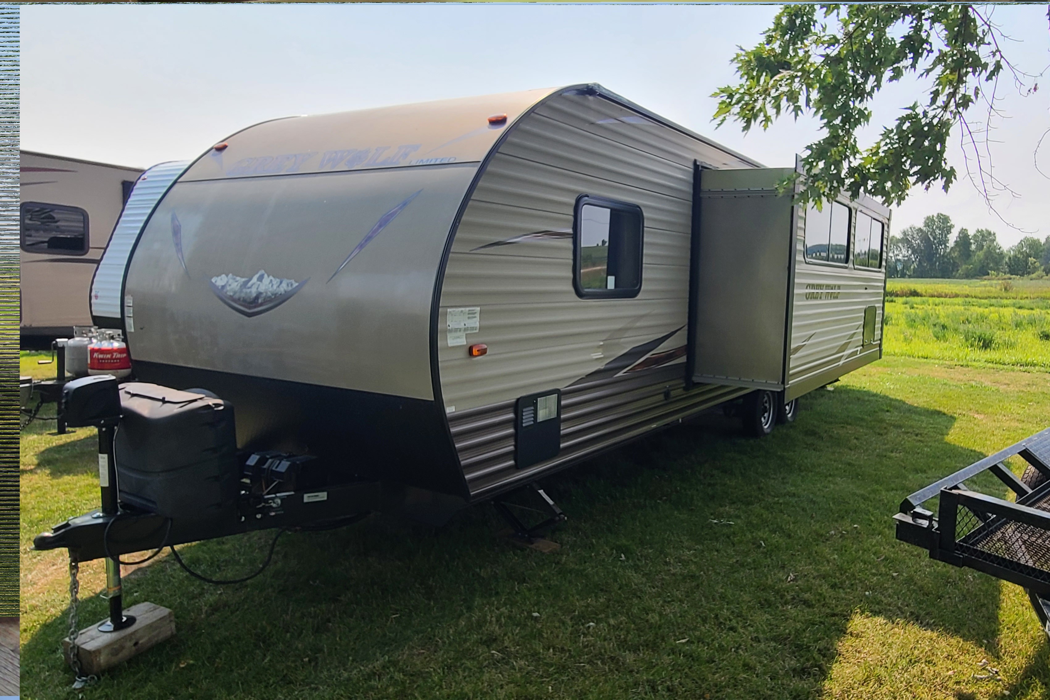 Roomy Inside Cherokee Grey Wolf 26CKSE Travel Trailer