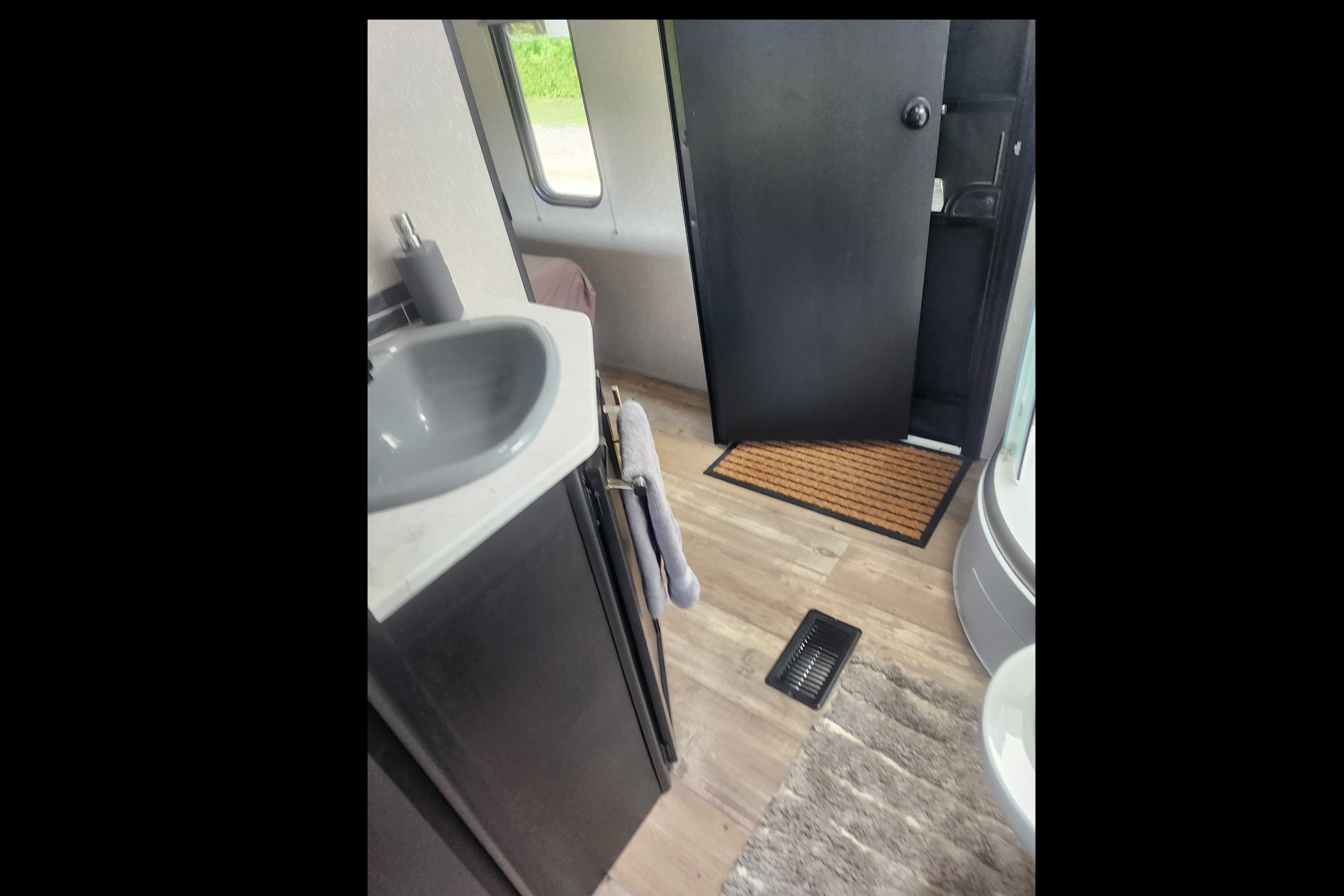 Cherokee Limited 294GEBG, Luxury with Complementary items!