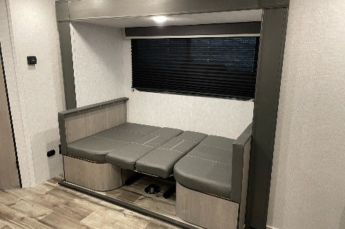 Maria's Coleman 1905bh Travel Trailer