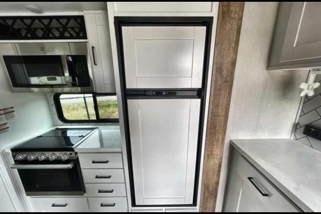 Devin's Keystone Arcadia Fifth Wheel