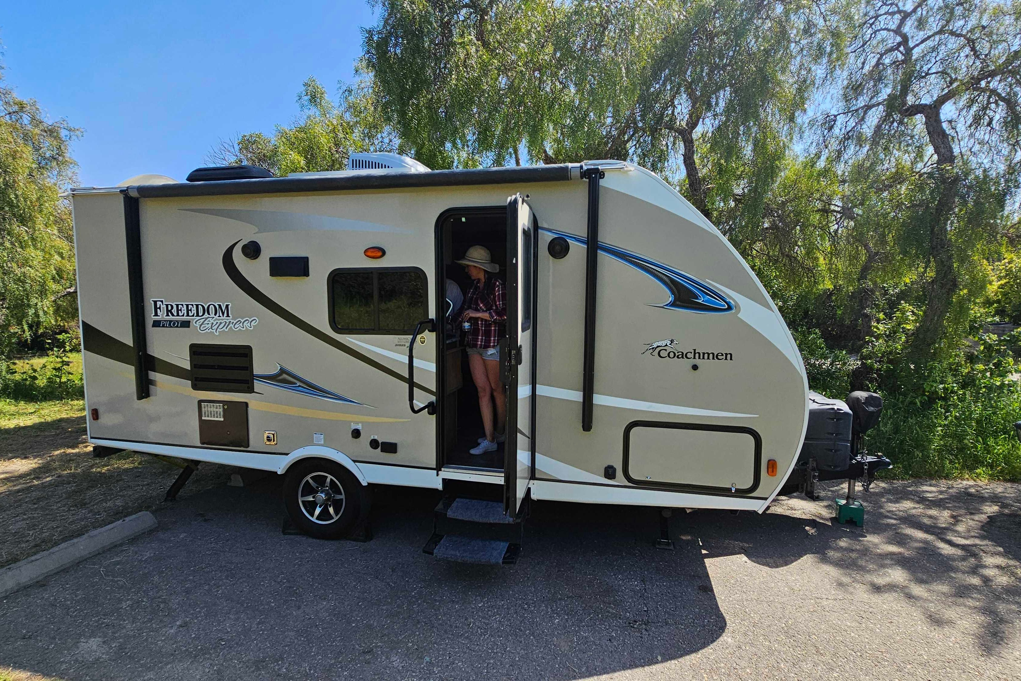 J1 "Mi casa Es Tu casa 💕"