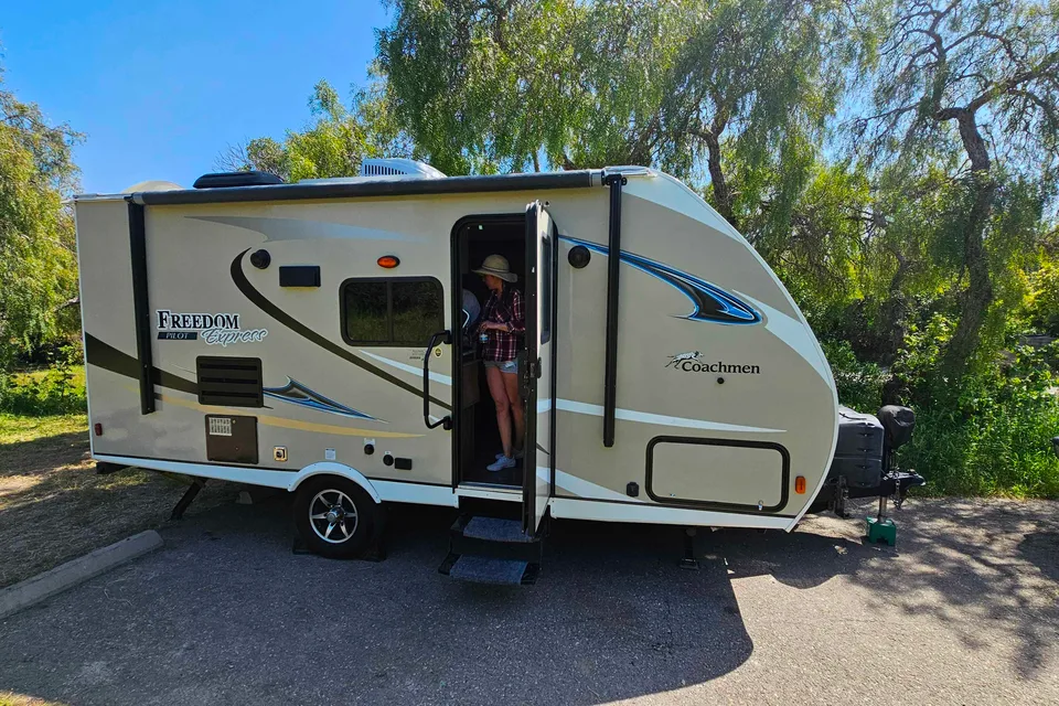 J1 "Mi casa Es Tu casa 💕"