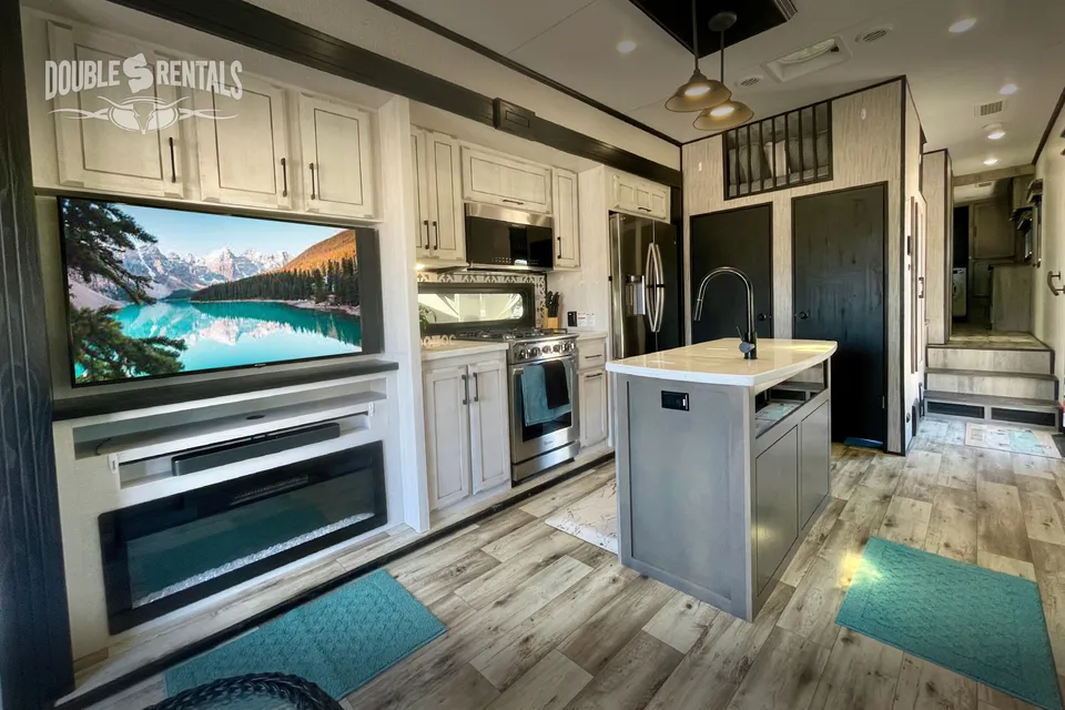 DURANGO GOLD w/ Priv King Master, Queen Loft, Bunk Room, and Patio!!