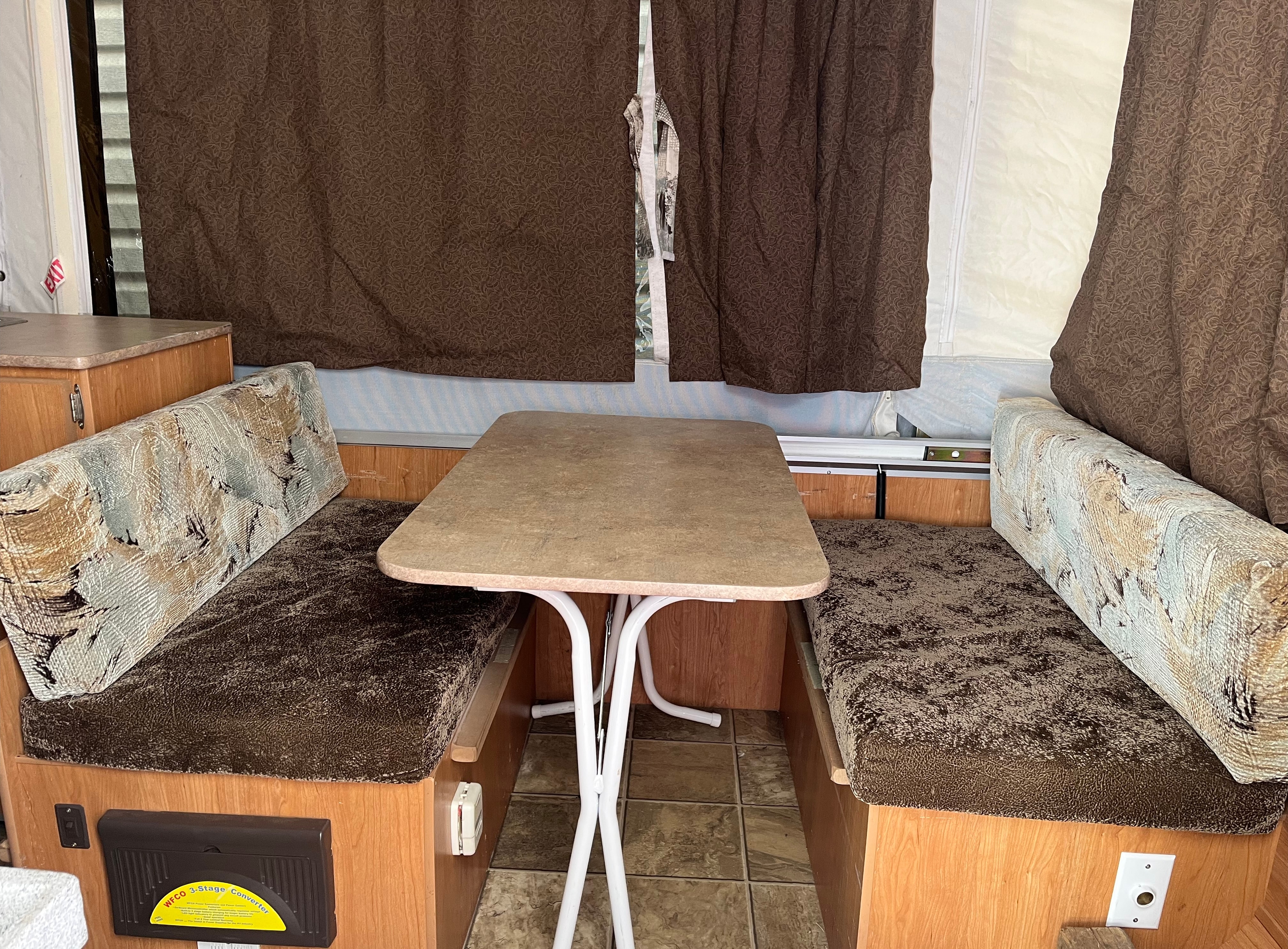 2010 Clippers Tent Trailer