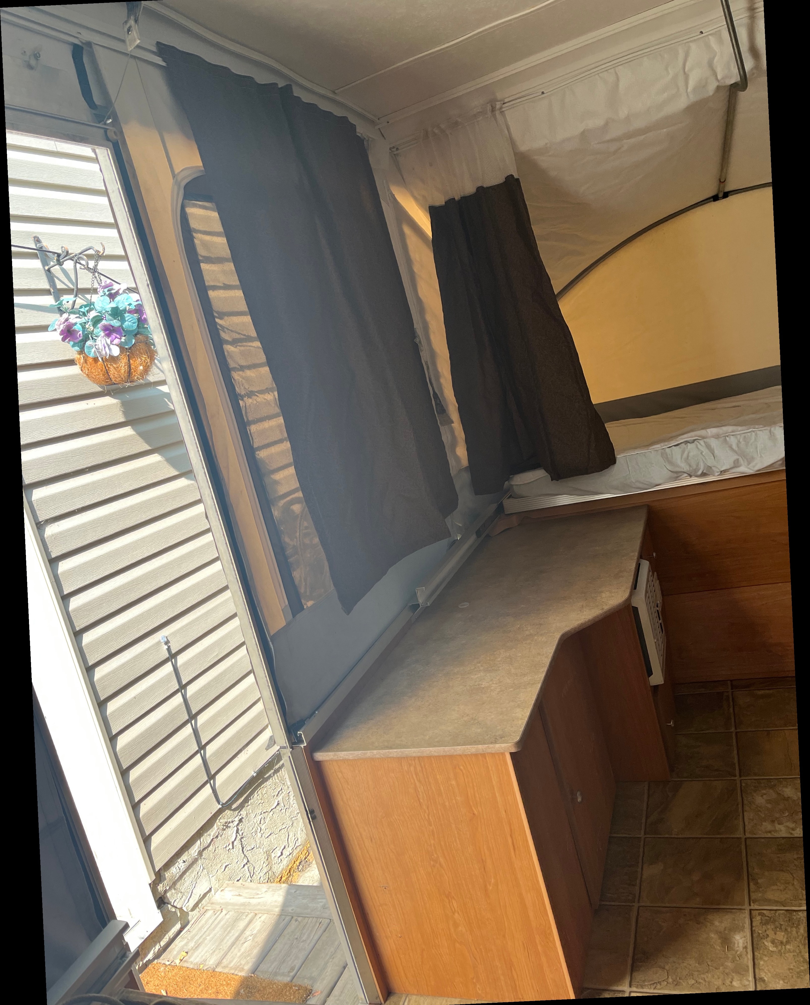 2010 Clippers Tent Trailer