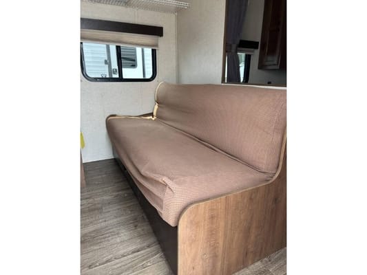 "Sweet Escape" Jayco Jay Flight Sleeps 10 Kid and Pet Friendly