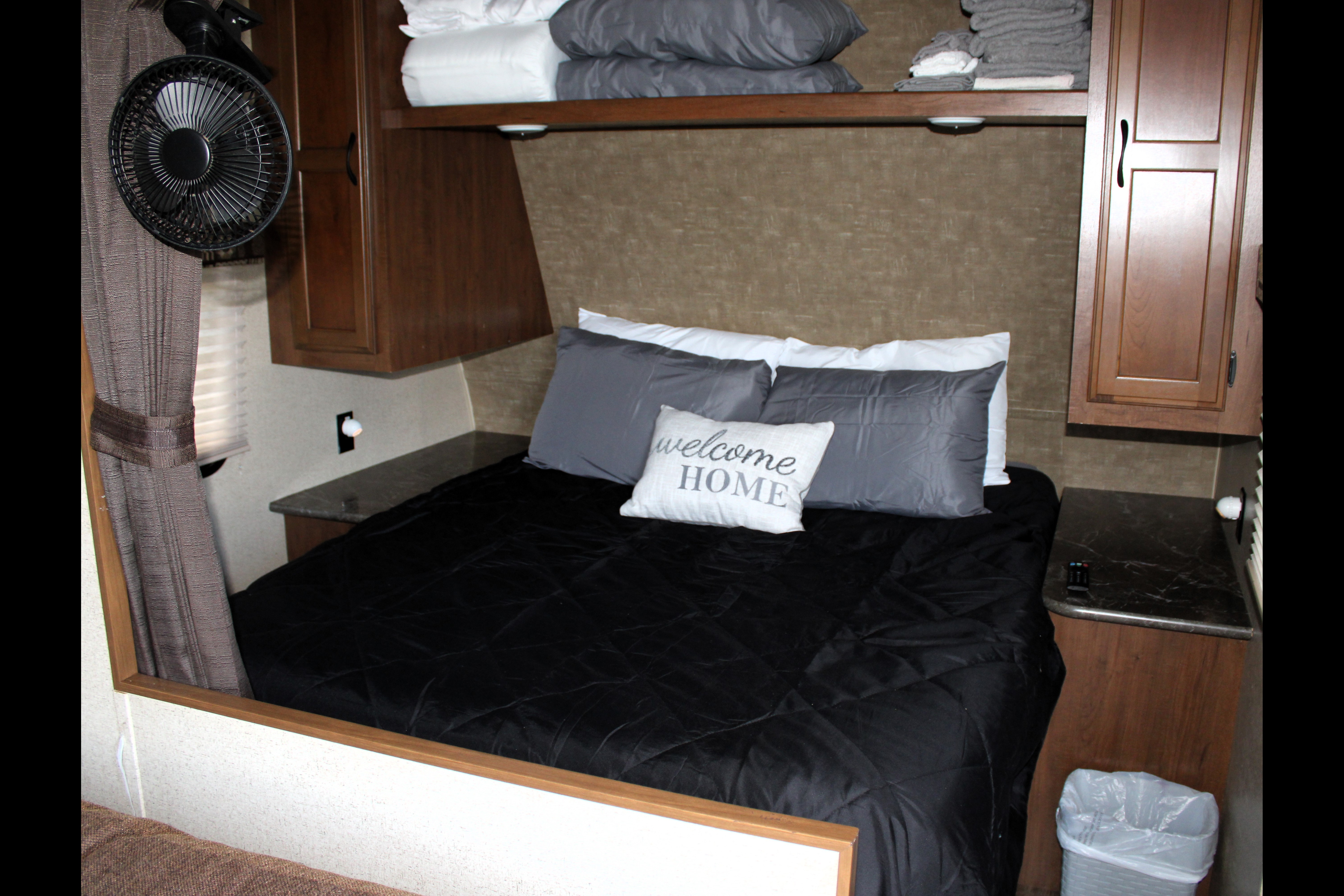 "Sweet Escape" Jayco Jay Flight Sleeps 10 Kid and Pet Friendly