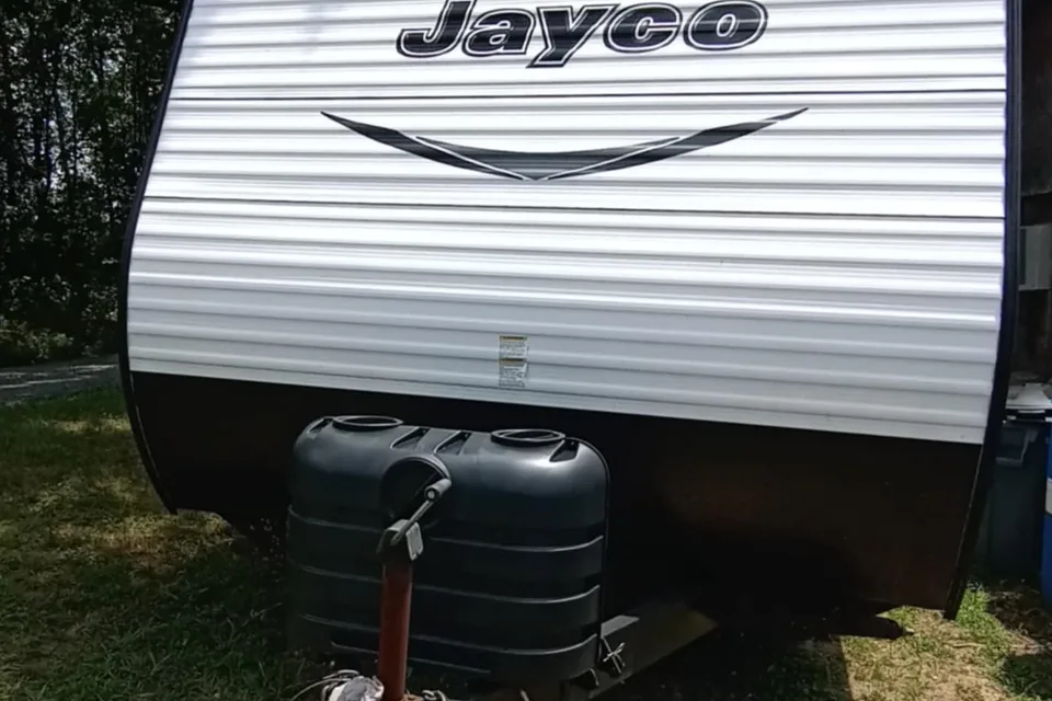 "Sweet Escape" Jayco Jay Flight Sleeps 10 Kid and Pet Friendly