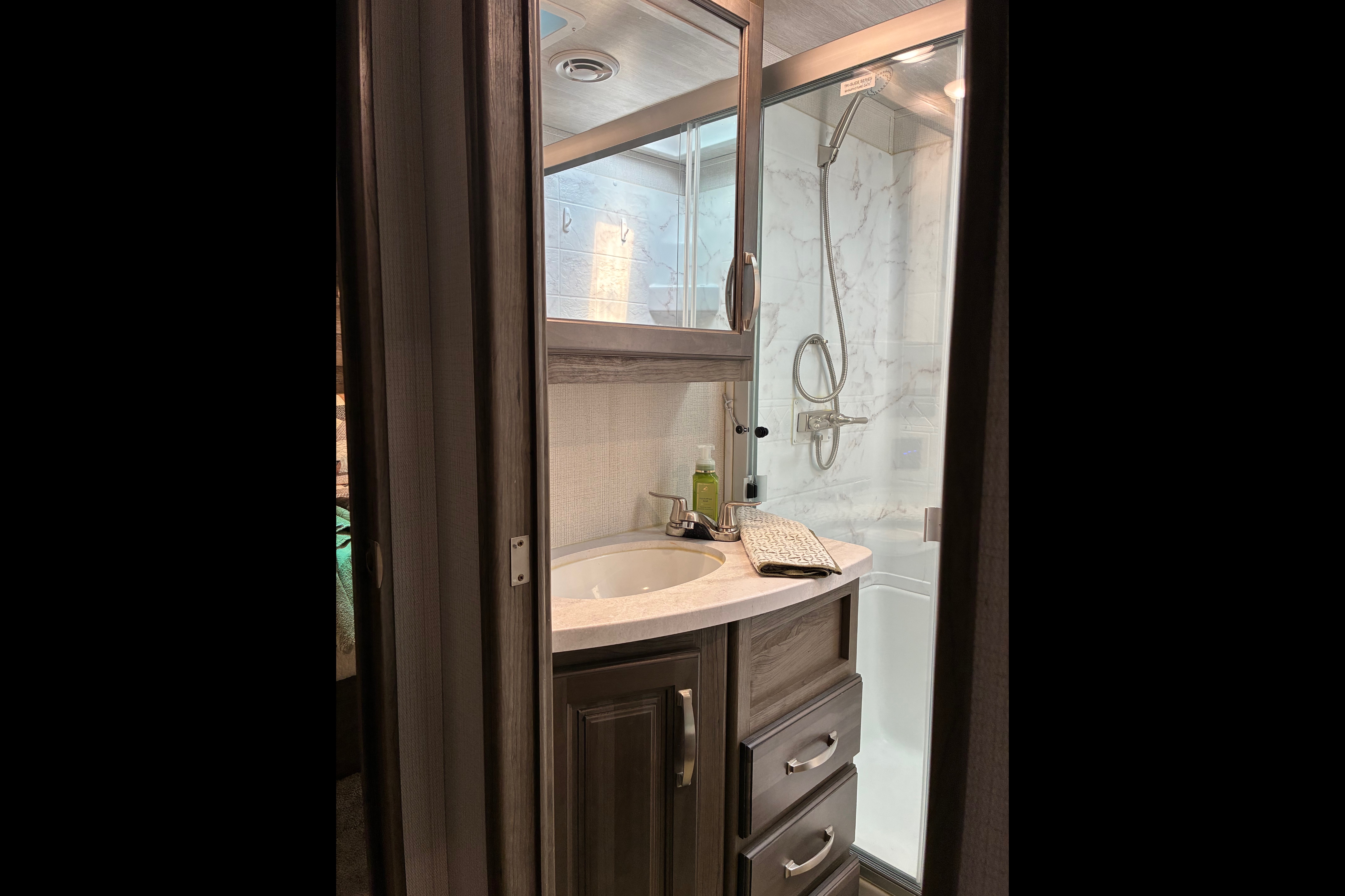 White Squirrel Keystone Cougar 24RDS Fifth Wheel