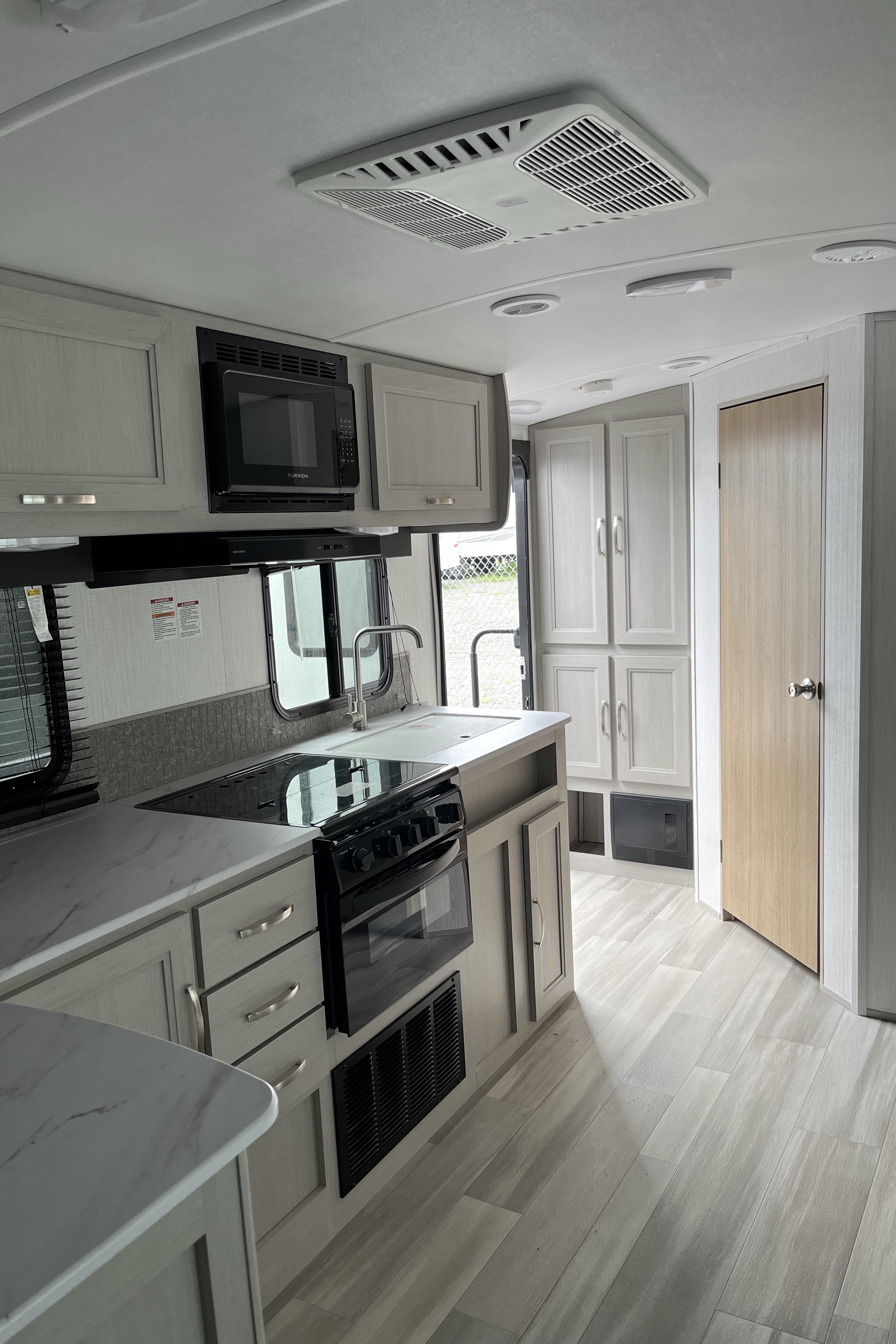 Richard's Cruiser RV Embrace EL22RB Travel Trailer