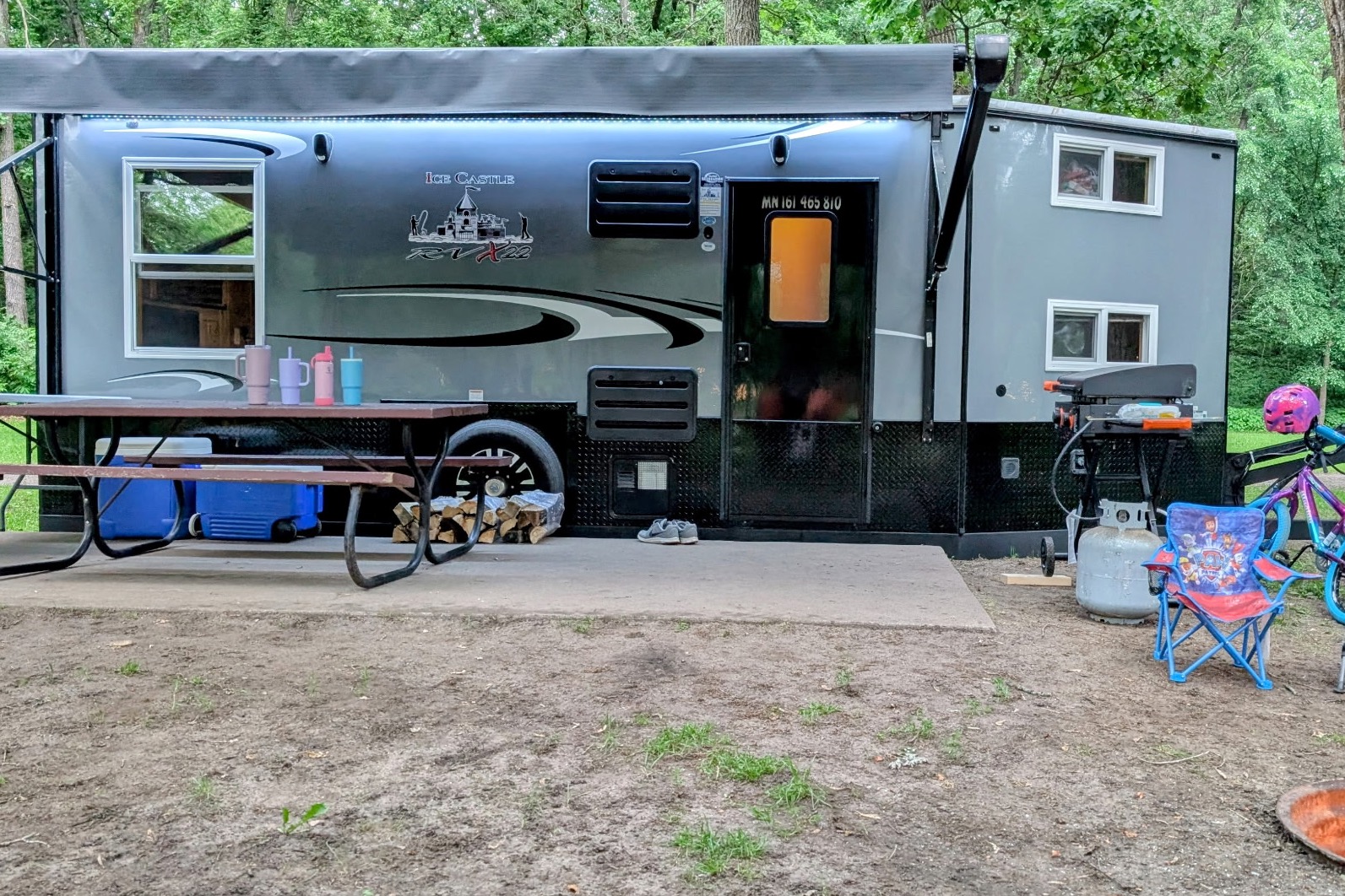 All Seasons Rent-All X22 RV Series Fish Houses