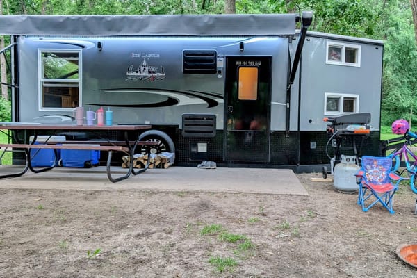 All Seasons Rent-All X22 RV Series Fish Houses
