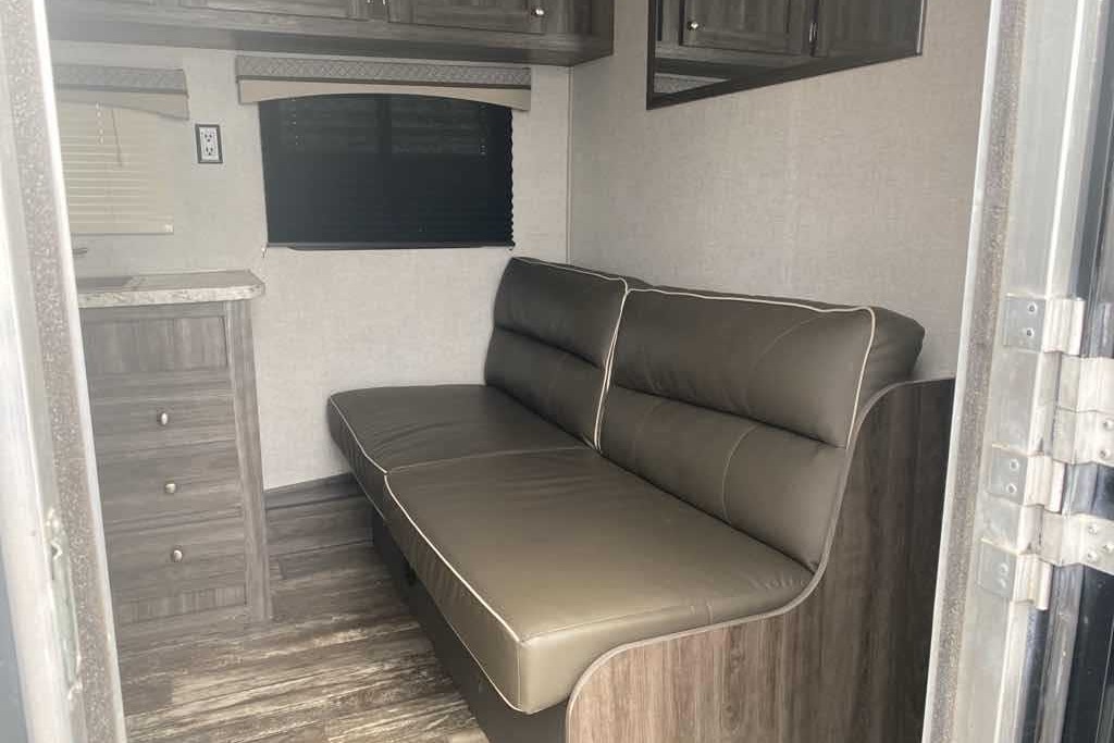 Adventures Starcraft Autumn Ridge 26'