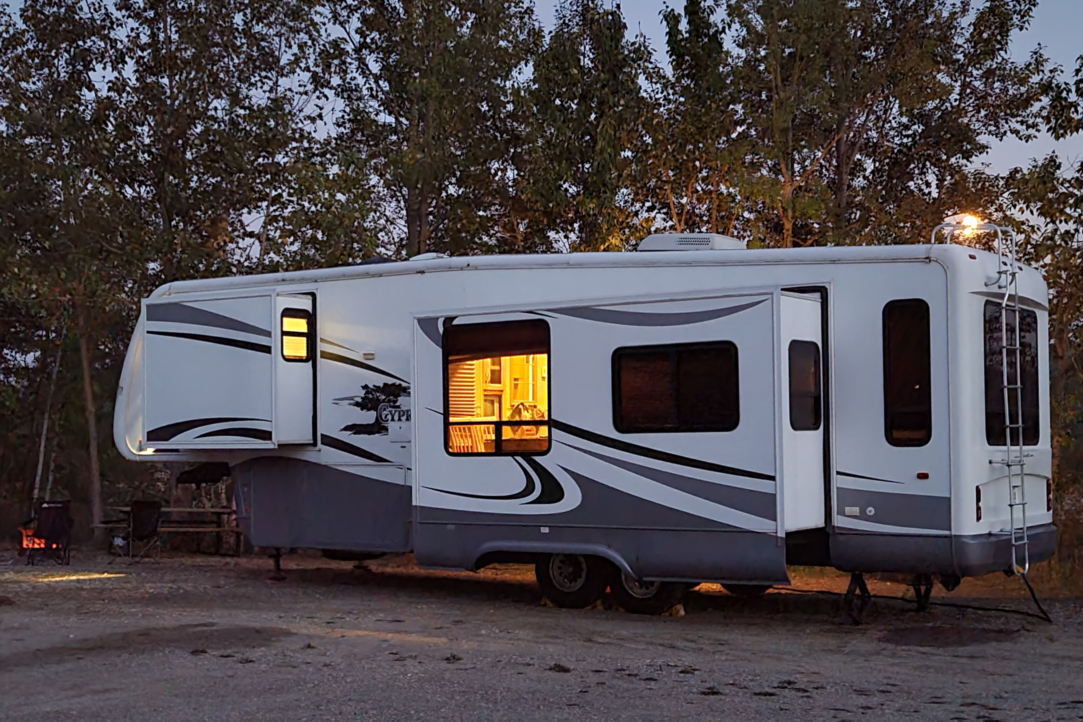 Luxury Newmar Cypress Fifth Wheel
