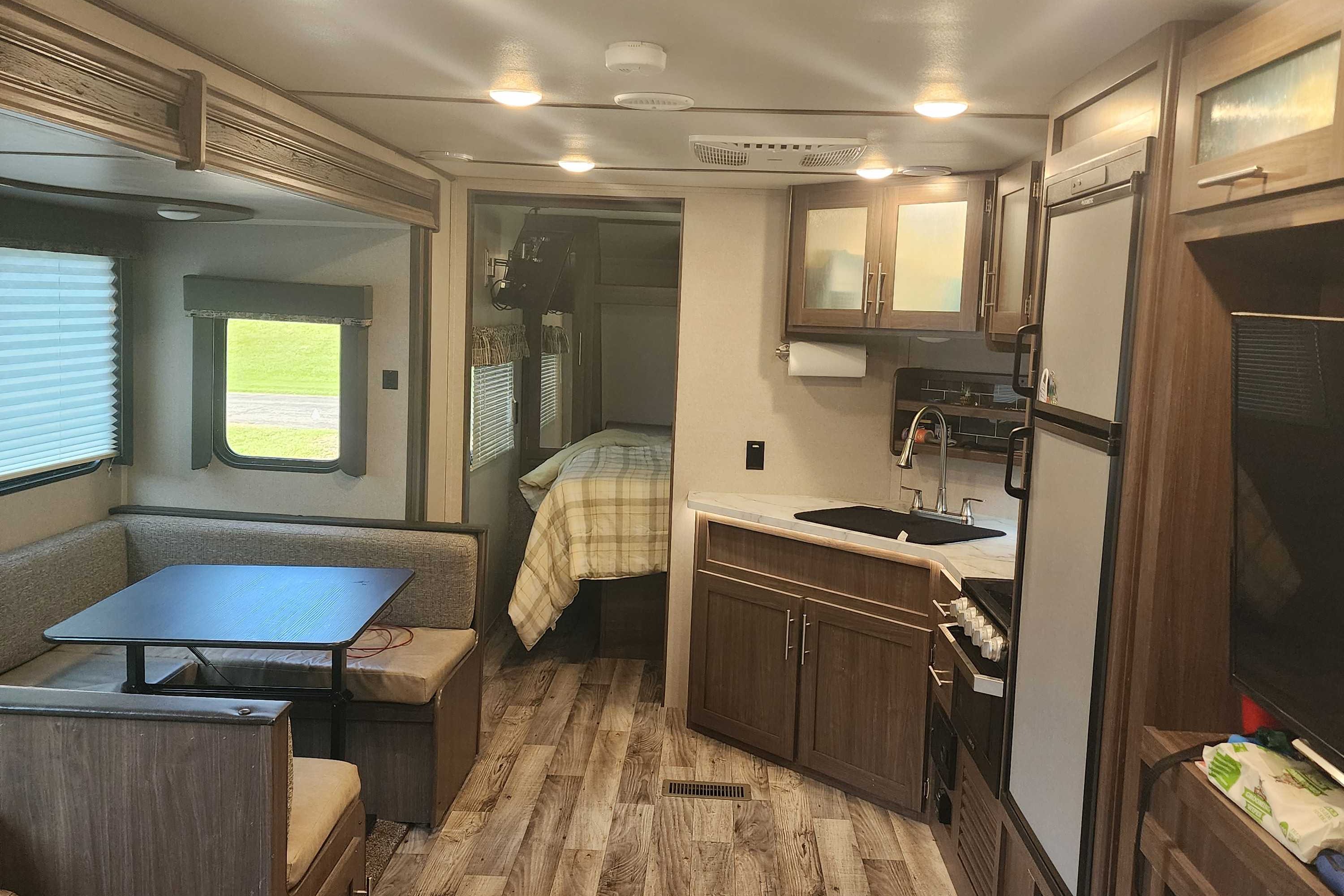 Andrew 's Keystone Hideout Travel Trailer