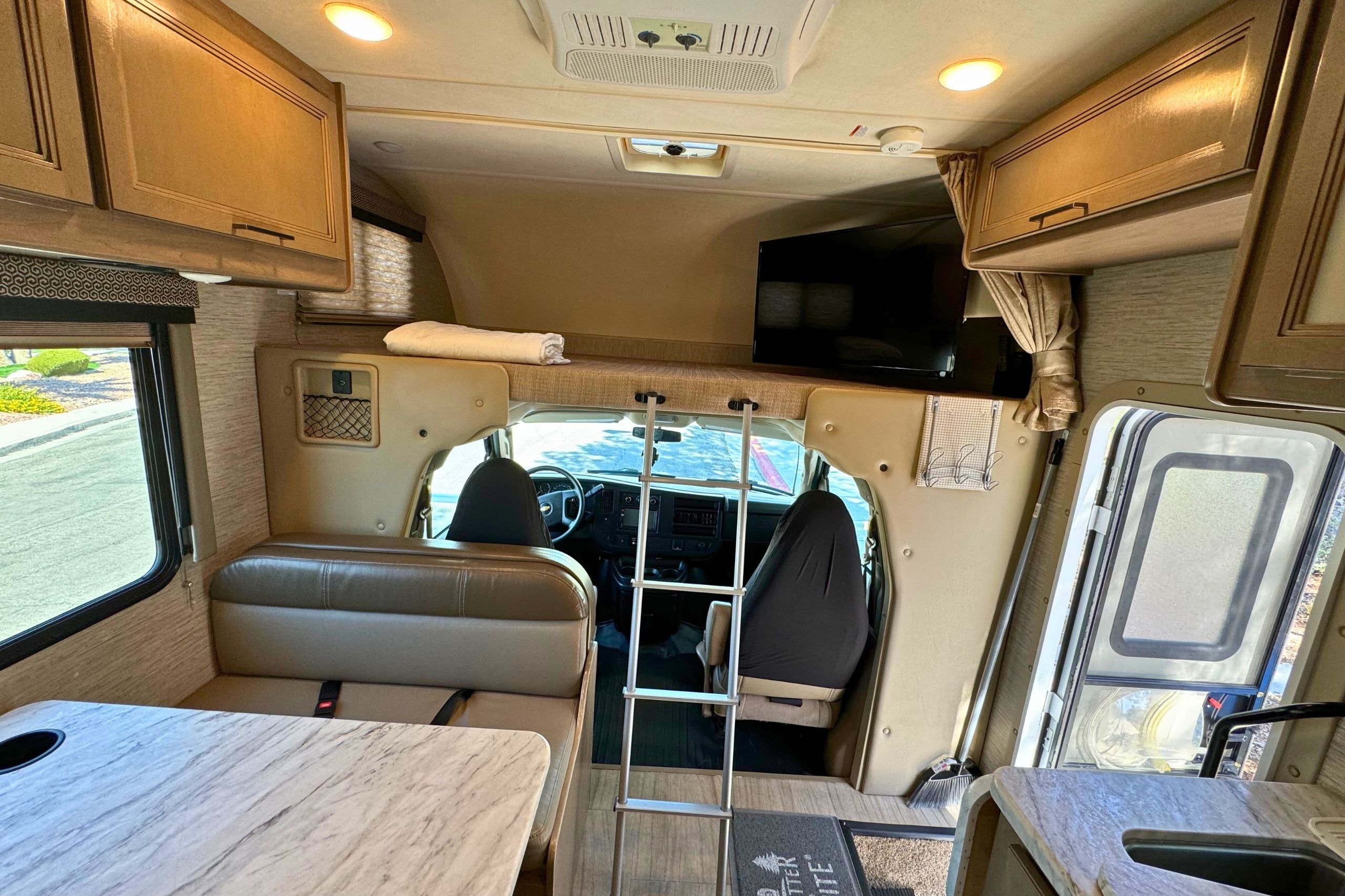 STAR | Easy-to-Drive Class C | Sleeps 5