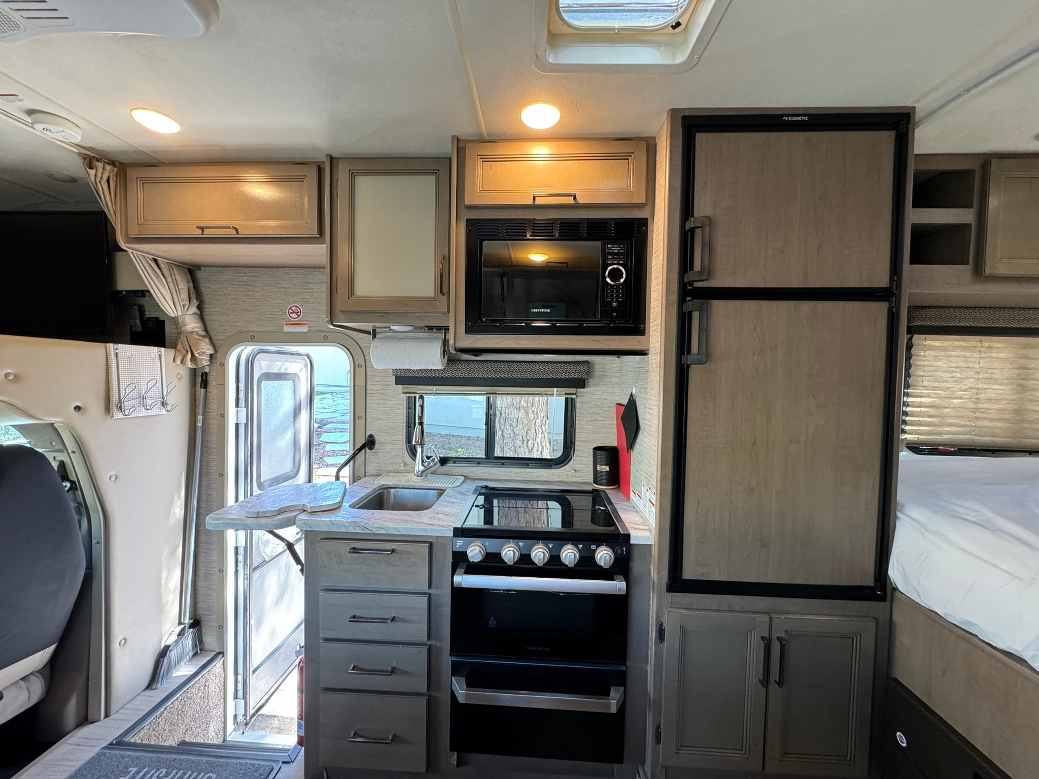 STAR | Easy-to-Drive Class C | Sleeps 5