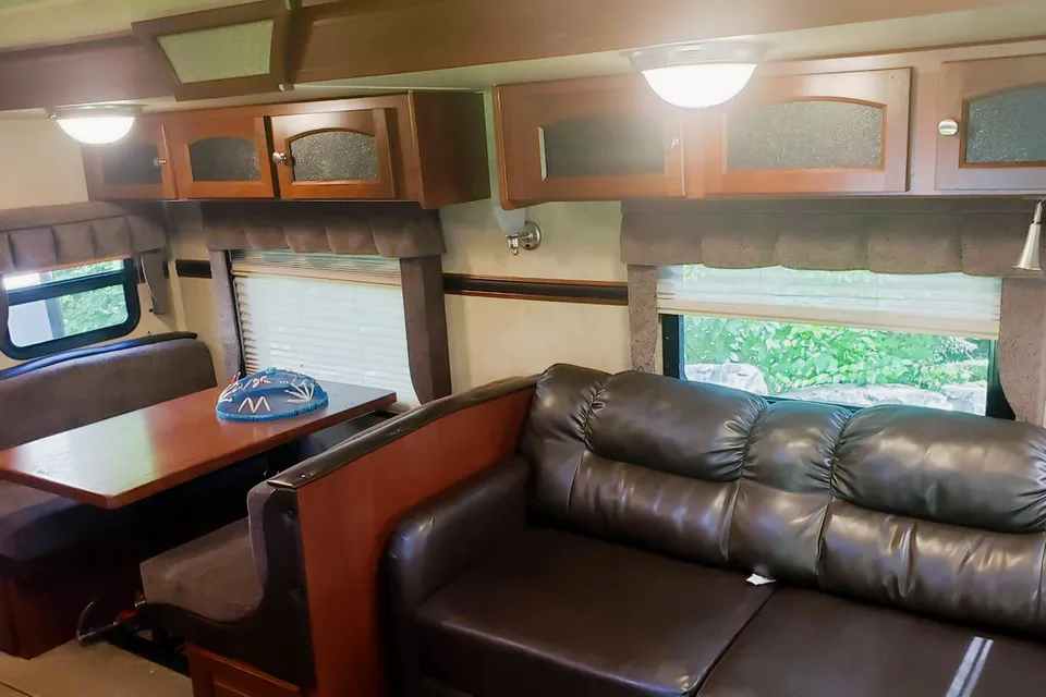 Cliff's Forest River Rockwood Signature Ultralite 8312SS Travel Trailer