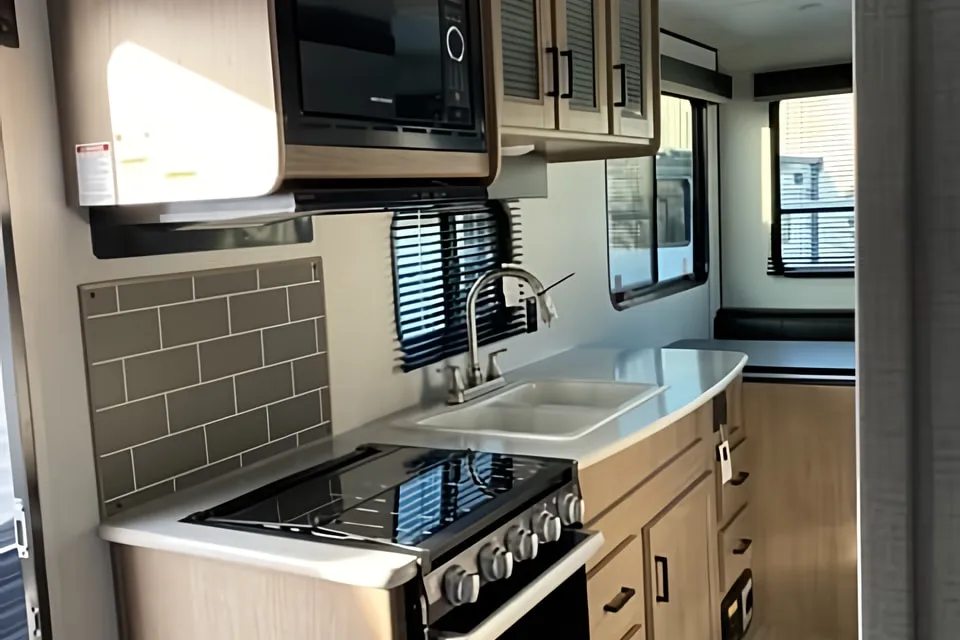 Greg's 2021 Keystone Hideout 202RD Travel Trailer