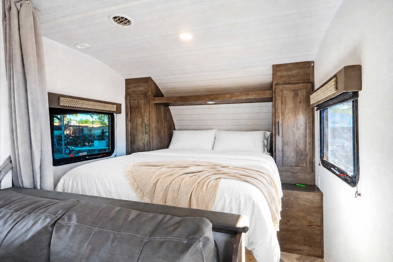 (#7) 2020 Ultra Light Bunkhouse Trailer -Sleep 8, Burning Man, EDC