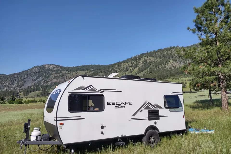 Off-Grid Escaper