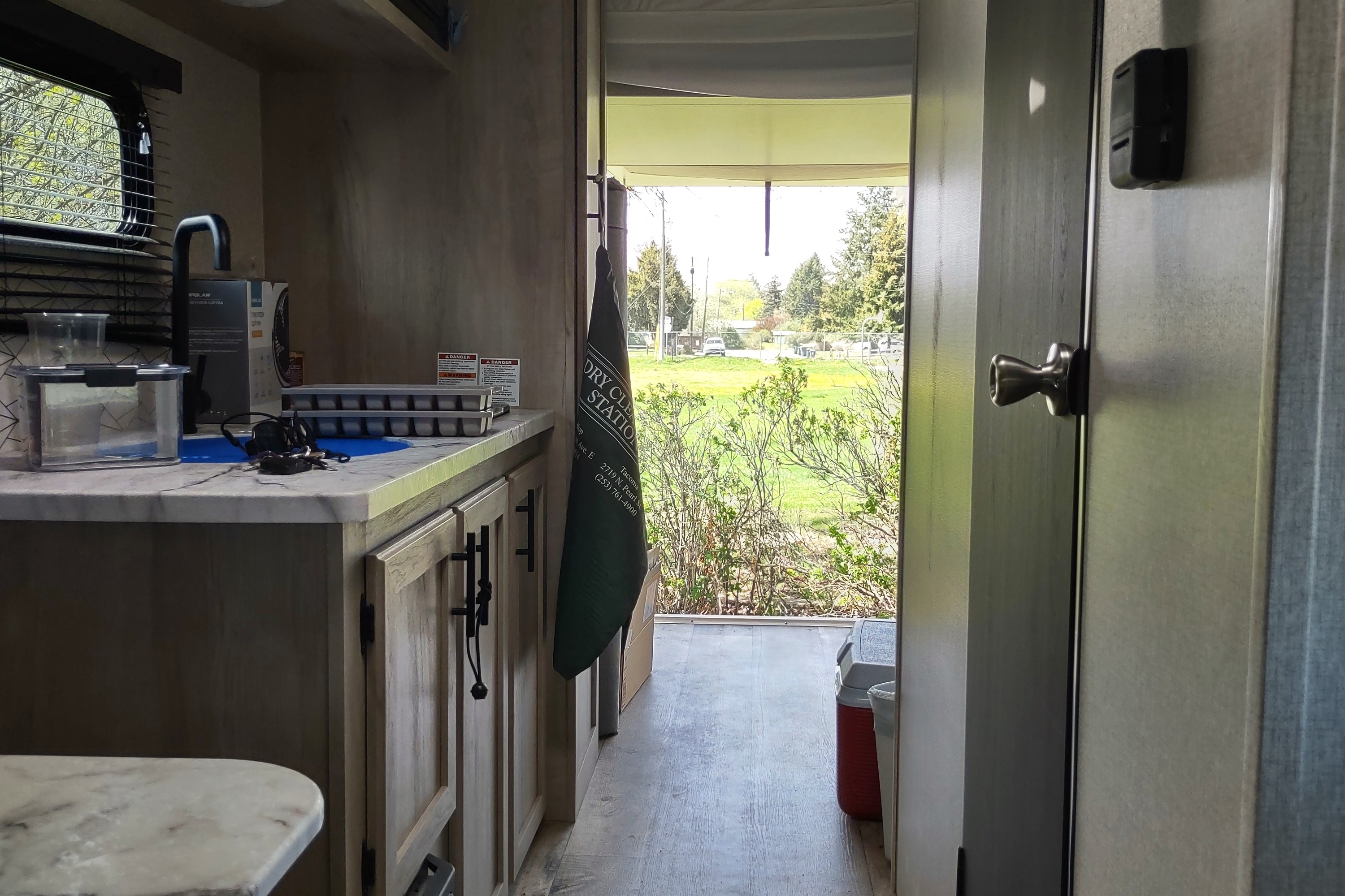Off-Grid Escaper