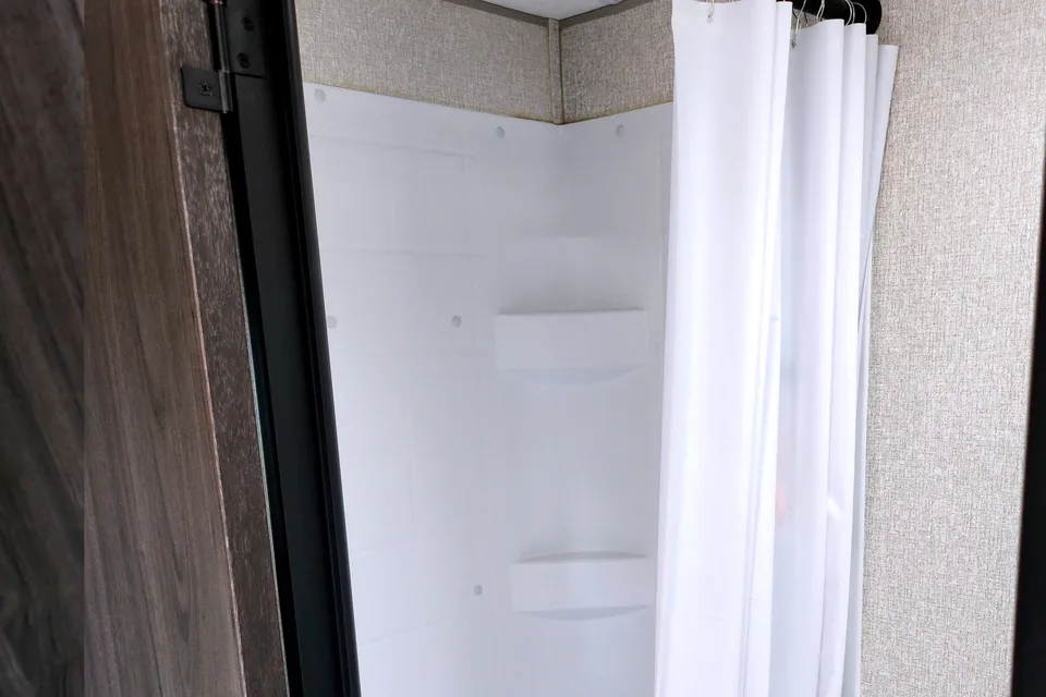 Off-Grid Escaper