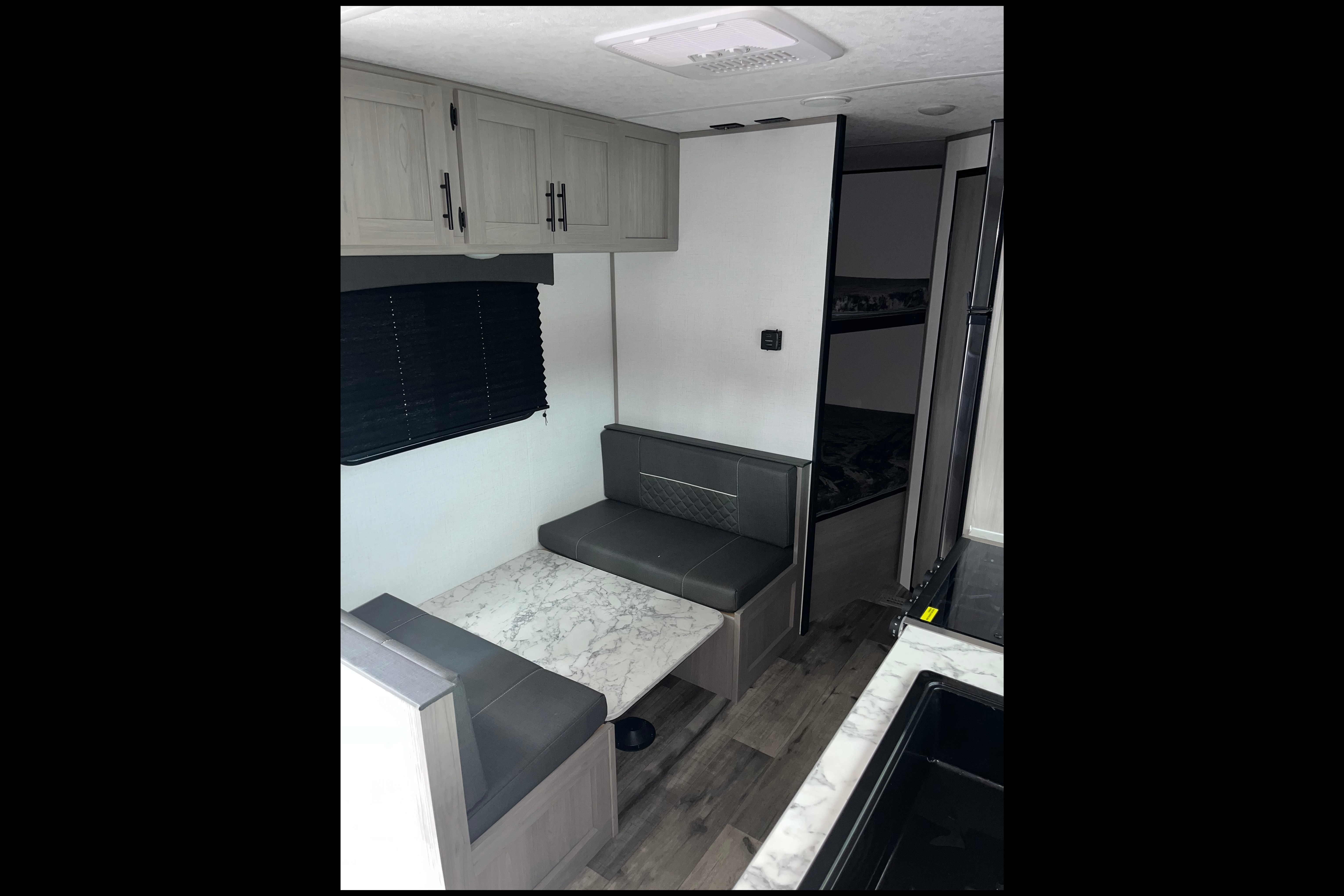 RoamReady VH Coleman 274BH Travel Trailer