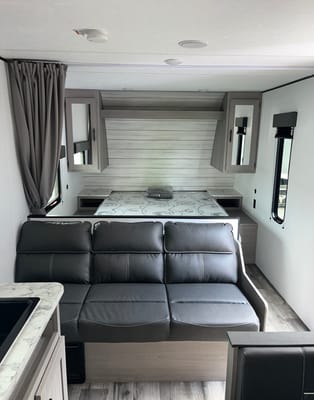 RoamReady VH Coleman 274BH Travel Trailer