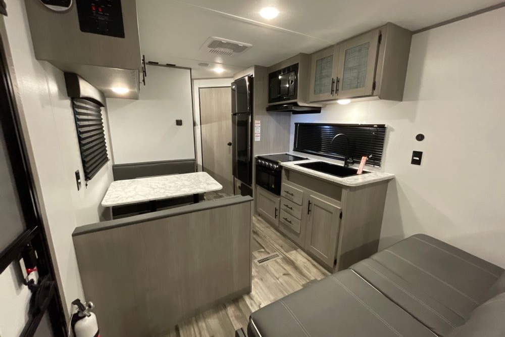 RoamReady VH Coleman 274BH Travel Trailer