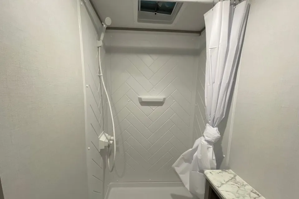 RoamReady VH Coleman 274BH Travel Trailer